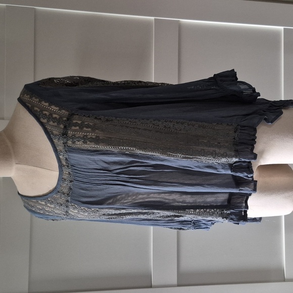 World Market Blue Gray Embroidered Blouse Sz S/M - Picture 2 of 6